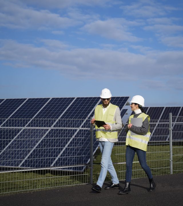 full-shot-engineers-walking-together